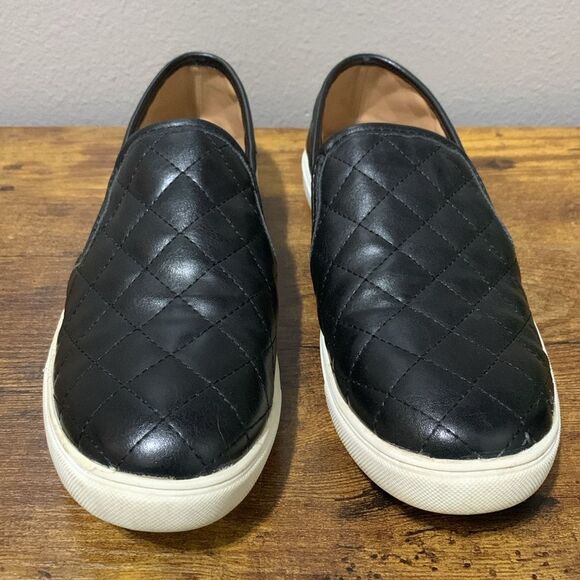 Mountain Sole Black Quilted Slip On Sneakers Size 8 - Picture 2 of 6
